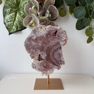 Roze amethist op standaard